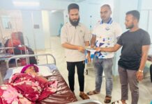 ঈদগাঁওয়ে অসহায় ছখিনা বেগমের চিকিৎসা ফান্ড হস্তান্তর