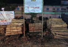 ঈদগাঁওয়ে সরকারি স্থাপনার আঙ্গিনায় মন্দিরের সাইনবোর্ড নিয়ে তোলপাড়!