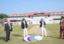 টস জিতে ব্যাটিংয়ে আয়ারল্যান্ড