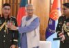 সেনাপ্রধানকে ‘সেনাবাহিনী পদক’ দিলেন প্রধান উপদেষ্টা