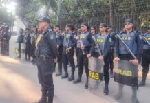 ট্রাইব্যুনালে আনা হচ্ছে সেনা কর্মকর্তাদের, ট্রাইব্যুনালে কঠোর নিরাপত্তা