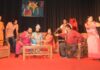 গ্রুপ থিয়েটার উৎসবের সমাপনী দিনে নাটক “রাজারানী” মঞ্চস্থ