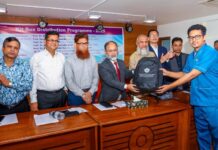 সিভাসু’র ডিভিএম ২৭তম ব্যাচের শিক্ষার্থীদের মাঝে কিটবক্স বিতরণ