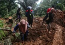 ইন্দোনেশিয়ায় বন্যা-ভূমিধসে মৃত্যু ৮