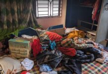 মিরসরাইয়ে অস্ত্রের মুখে জিম্মি করে ডাকাতি, স্বর্ণালঙ্কার লুট, মারধর