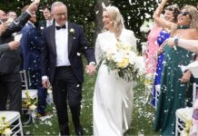 ৬২ বছর বয়সে বিয়ে করলেন অস্ট্রেলিয়ার প্রধানমন্ত্রী