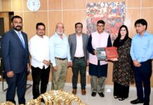 চবি উপাচার্যের সঙ্গে পাকিস্তানের দুই প্রফেসরের সৌজন্য সাক্ষাৎ