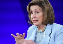 অবসরে নিলেন মার্কিন ইতিহাসের প্রথম নারী স্পিকার ন্যান্সি পেলোসি