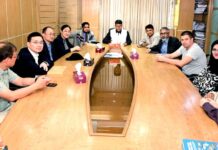 চবি উপাচার্যের সঙ্গে মেরিন সায়েন্স ইনস্টিটিউটের ইন্টারন্যাশনাল কনফারেন্সে আগত গবেষকবৃন্দের সাক্ষাৎ