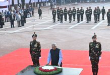 শহীদ বুদ্ধিজীবী স্মৃতিসৌধে প্রধান উপদেষ্টার শ্রদ্ধা