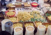 কর্ণফুলীতে বিপুল পরিমাণ নকল সাবান ও সাবান তৈরির সরঞ্জাম জব্দ