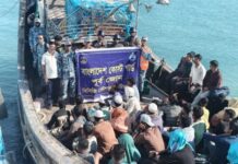 টেকনাফের মাঝ সাগরে ট্রলারের ইঞ্জিন বিকল, ৪৫ যাত্রী উদ্ধার