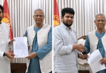 আসিফ ও মাহফুজের পদত্যাগপত্র গ্রহণ করেছেন প্রধান উপদেষ্টা