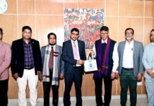 চবি উপাচার্যের সঙ্গে আইসিটি ডিভিশনের কর্মকর্তাবৃন্দের সৌজন্য সাক্ষাৎ