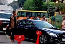 খালেদা জিয়াকে দেখতে এভারকেয়ারে জুবাইদা রহমান