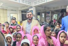 সরফভাটা ওয়েলফেয়ার সোসাইটির উদ্যোগে শীতবস্ত্র বিতরণ