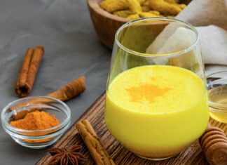 হলুদ দুধ পানের এই ৭ উপকারের কথা জানেন না অনেকেই