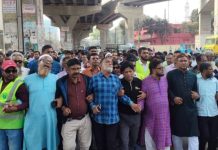 শ্রমিক-কর্মচারীদের কর্মবিরতিতে অচল চট্টগ্রাম বন্দর