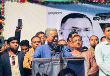 এবারের নির্বাচনে অদৃশ্য শক্তির বিরুদ্ধে লড়াই করতে হচ্ছে, প্রতিপক্ষ কেউ দৃশ্যমান নেই- আমীর খসরু