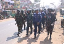 ঈদগাঁওয়ে আইনশৃঙ্খলা স্বাভাবিক রাখতে যৌথ বাহিনীর টহল জোরদার