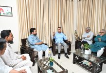 নাহিদ ইসলামের বাসায় তারেক রহমান