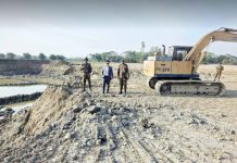 রাউজানে অভিযানে ৪ ভেকু জব্দ, সাড়ে ৬ লাখ টাকা জরিমানা