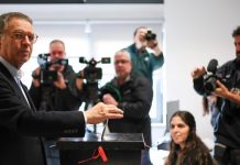 পর্তুগালের ১১তম প্রেসিডেন্ট হিসেবে জোসে সেগুরোর বড় জয়