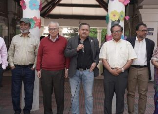 প্রিমিয়ার ইউনিভার্সিটির ইংরেজি বিভাগে উৎসবমুখর ‘কালার ফেস্ট’ উদযাপিত