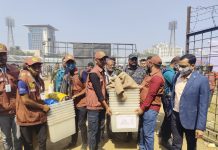 মহানগরসহ ১৬ আসনের কেন্দ্রে কেন্দ্রে যাচ্ছে ভোটের সরঞ্জাম