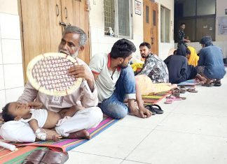 চট্টগ্রাম মেডিকেলের শিশু ওয়ার্ডে ধারণ ক্ষমতার অতিরিক্ত রোগী