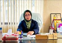 অদম্য নারী পুরস্কার’ পেলেন প্রধান শিক্ষক খুরশীদুল জন্নাত