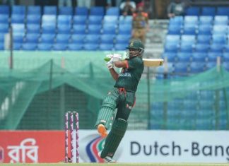 শান্ত-লিটনের ব্যাটে ঘুরে দাঁড়াচ্ছে বাংলাদেশ