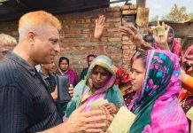 টেকনাফ জেলেপল্লীতে পুড়েছে ১৮ ঘর, নির্মাণের দায়িত্ব নিলেন এমপি