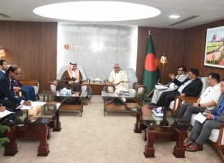 প্রবাসী কল্যাণমন্ত্রীর সঙ্গে সৌদি রাষ্ট্রদূতের সাক্ষাৎ