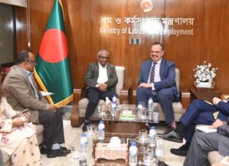 শ্রমমন্ত্রীর সঙ্গে মার্কিন রাষ্ট্রদূতের সৌজন্য সাক্ষাৎ, যা যা আলোচনা হলো
