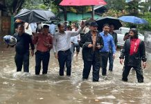 খাল খনন প্রকল্পের জন্য সৃষ্ট সাময়িক জলাবদ্ধতা নিরসনে পদক্ষেপ নিলেন মেয়র ডা. শাহাদাত