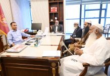 প্রধানমন্ত্রীর সঙ্গে দেখা করলেন ওয়াকফ প্রশাসক
