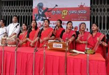 মে দিবসে ধনকুবেরের ত্রাসমুক্ত সমাজ গড়ার শপথ
