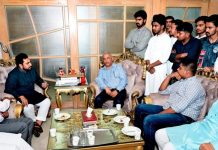 চবি উপাচার্যের সঙ্গে নাহিদ ইসলাম ও হাসনাত আবদুল্লাহর সৌজন্য সাক্ষাৎ