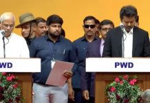 তামিলনাড়ুর মুখ্যমন্ত্রী হিসেবে শপথ নিলেন থালাপতি বিজয়