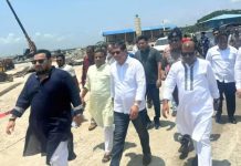 কর্ণফুলী ড্রাই ডক পরিদর্শনে তিন প্রতিমন্ত্রী
