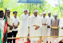 মরহুম শেখ মাকসুদুর রহমান দুলালের কবর জেয়ারত করলেন সৈয়দ মোহাম্মদ হাসান মাইজভান্ডারী