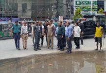 হিজড়া খালের মাটি দ্রুত অপসারণের নির্দেশ মেয়র ডা. শাহাদাতের