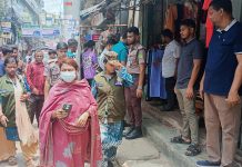 চকবাজারে চসিকের অভিযানে অবৈধ ৪০ দোকান উচ্ছেদ
