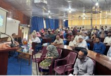 সাউদার্ন ইউনিভার্সিটি ট্রাস্টি বোর্ডের চেয়ারম্যানের সাথে শিক্ষকদের মতবিনিময়