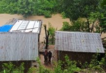 টানা ভারী বর্ষণে কাপ্তাইয়ে পাহাড় ধসের শঙ্কা, ঝুঁকি পূর্ণ এলাকা থেকে সরে যাওয়ার নির্দেশ, ২০টি আশ্রয় কেন্দ্র খোলা হয়েছে