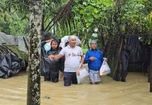 ঈদগাঁওর জালালাবাদে পানিবন্দী মানুষের পাশে যুবনেতা কামাল হোসেন