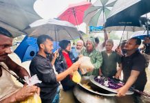 ‘বন্যা কবলিত মানুষকে স্বাভাবিক জীবনে ফিরিয়ে আনতে সকলকে এগিয়ে আসতে হবে’