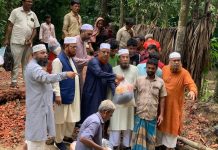 বন্যায় ক্ষতিগ্রস্ত পরিবারের মাঝে বাঁশখালী জামায়াতের উদ্যোগে ত্রাণসামগ্রী বিতরণ